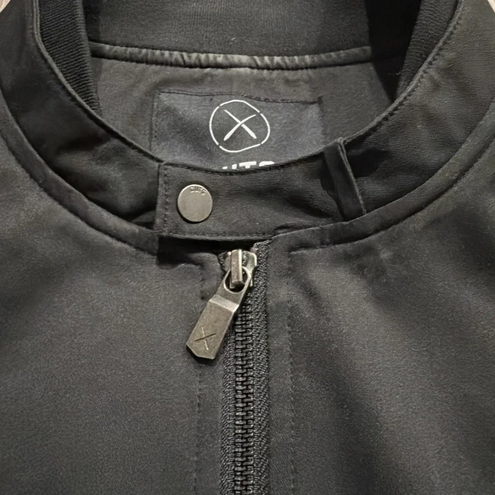 NWOT Cuts Clothing Legacy Bomber Jacket Men's Medium Solid Black $275 Retail - Picture 2 of 15